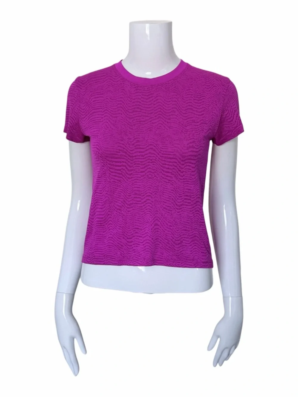 lululemon athletica Train to Be Short Sleeve Tee Size 2 Ripple Wave Purple